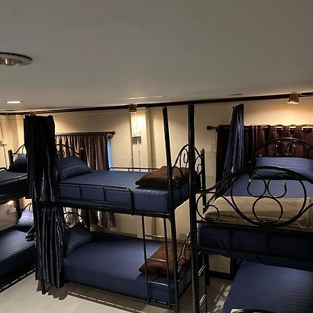 Moon Dolphin Hostel Хаад Рин Экстерьер фото